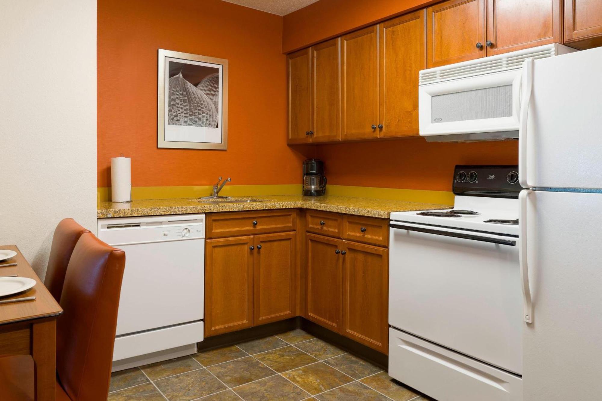 Philadelphia/montgomeryville 3*
